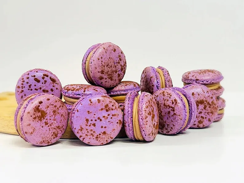 6 Pack chocolate hazelnut and dates macarons | ideal for celebratory events.