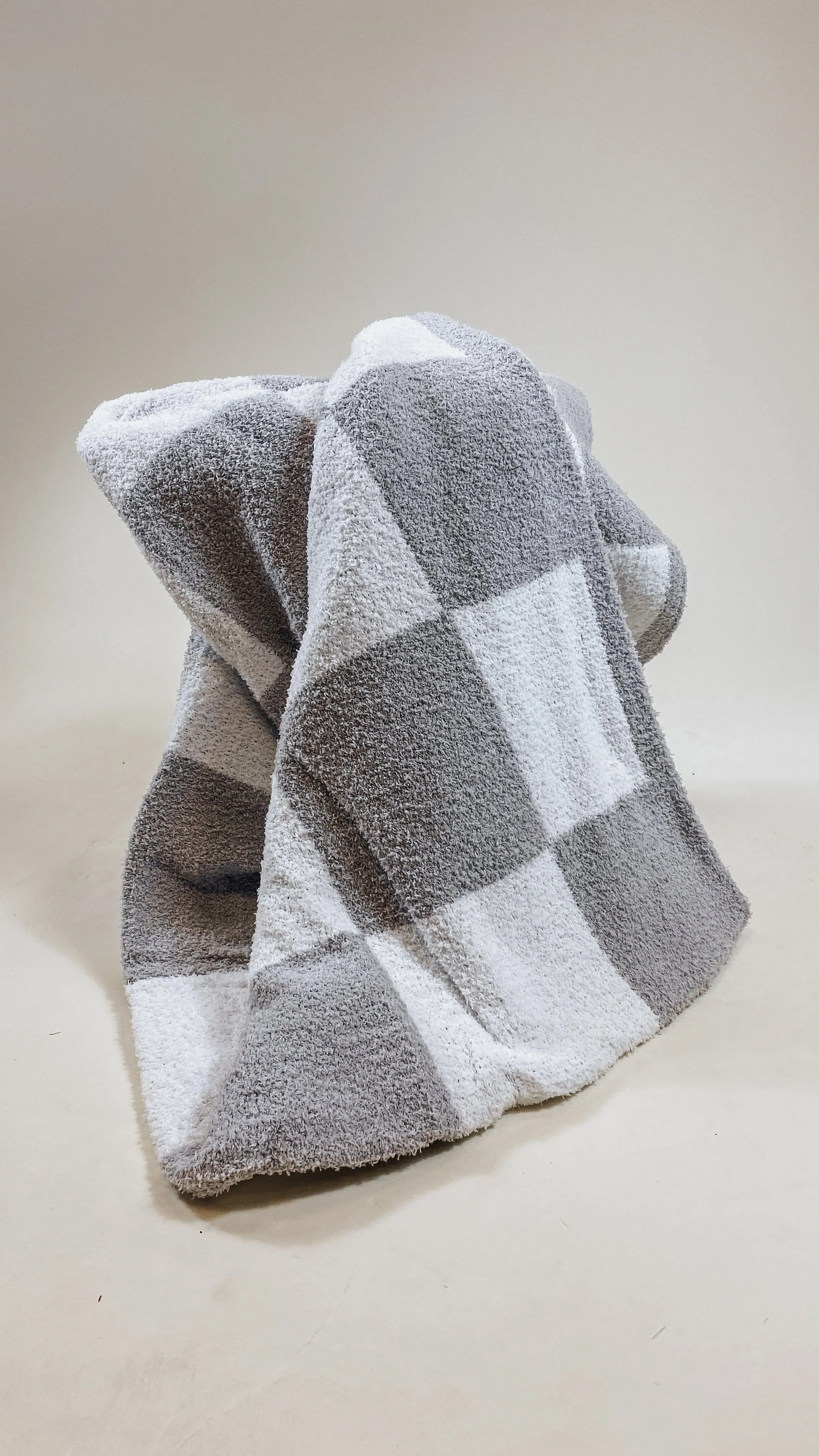 Checkered Fuzzy Blanket- 2 Colors