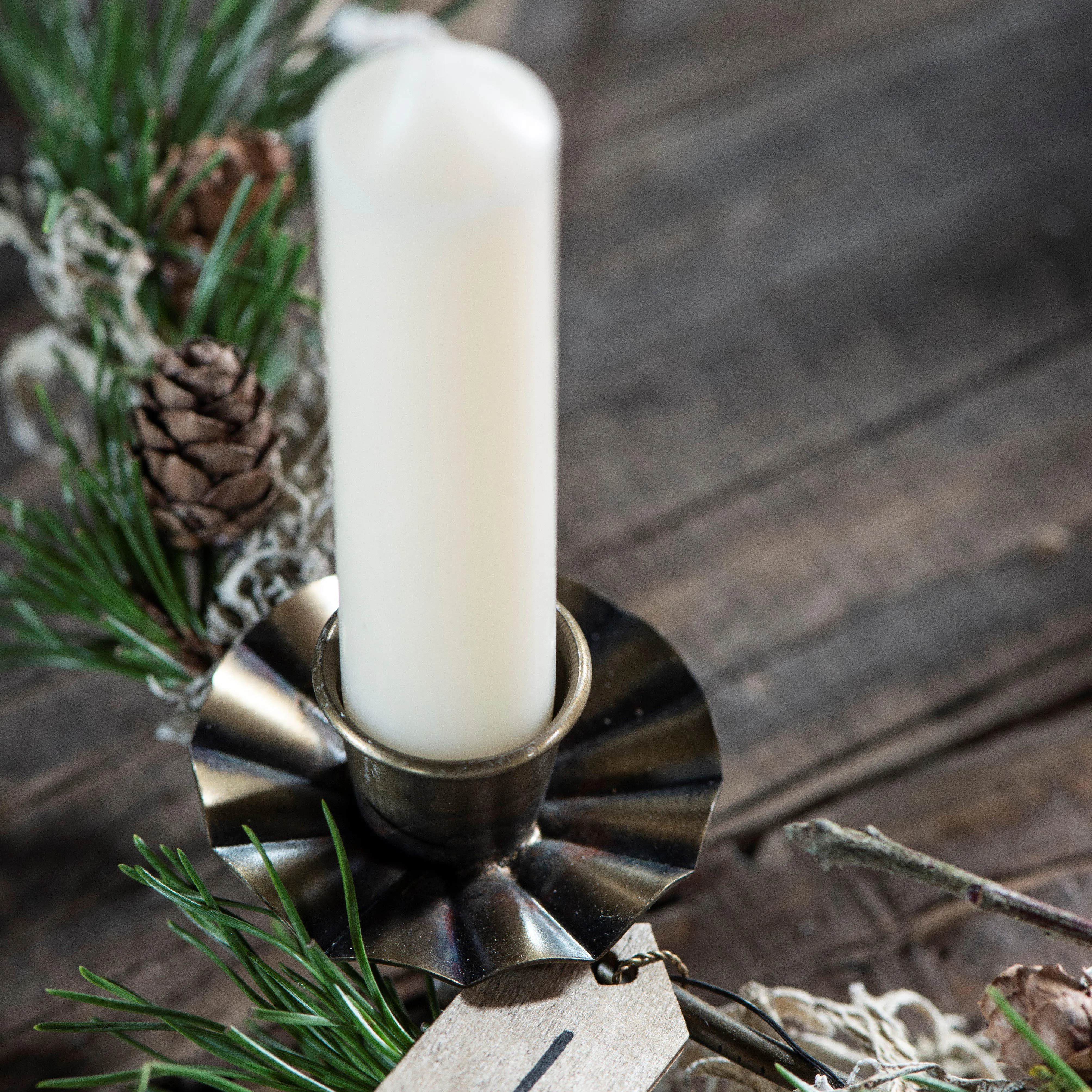 Simple Antique Brass Candle Holder Wreath